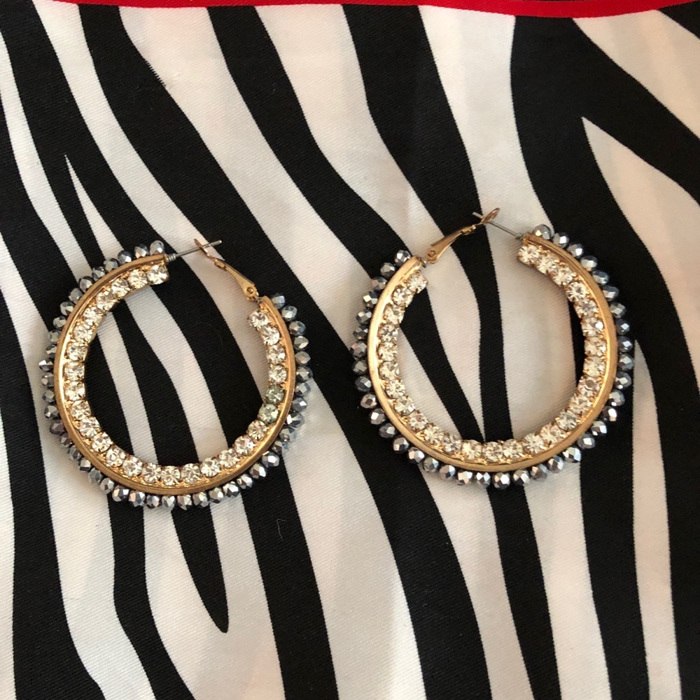 Chico’s Diamond-Cut beaded Round Earrings - Picture 4 of 6